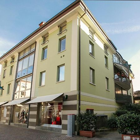 Riva Centro Apartment - Happy Rentals Екстериор снимка