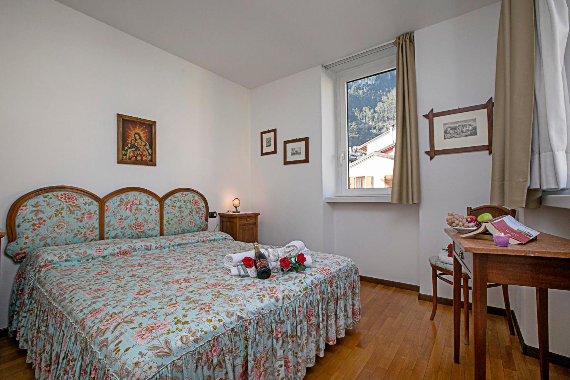 Riva Centro Apartment - Happy Rentals Екстериор снимка