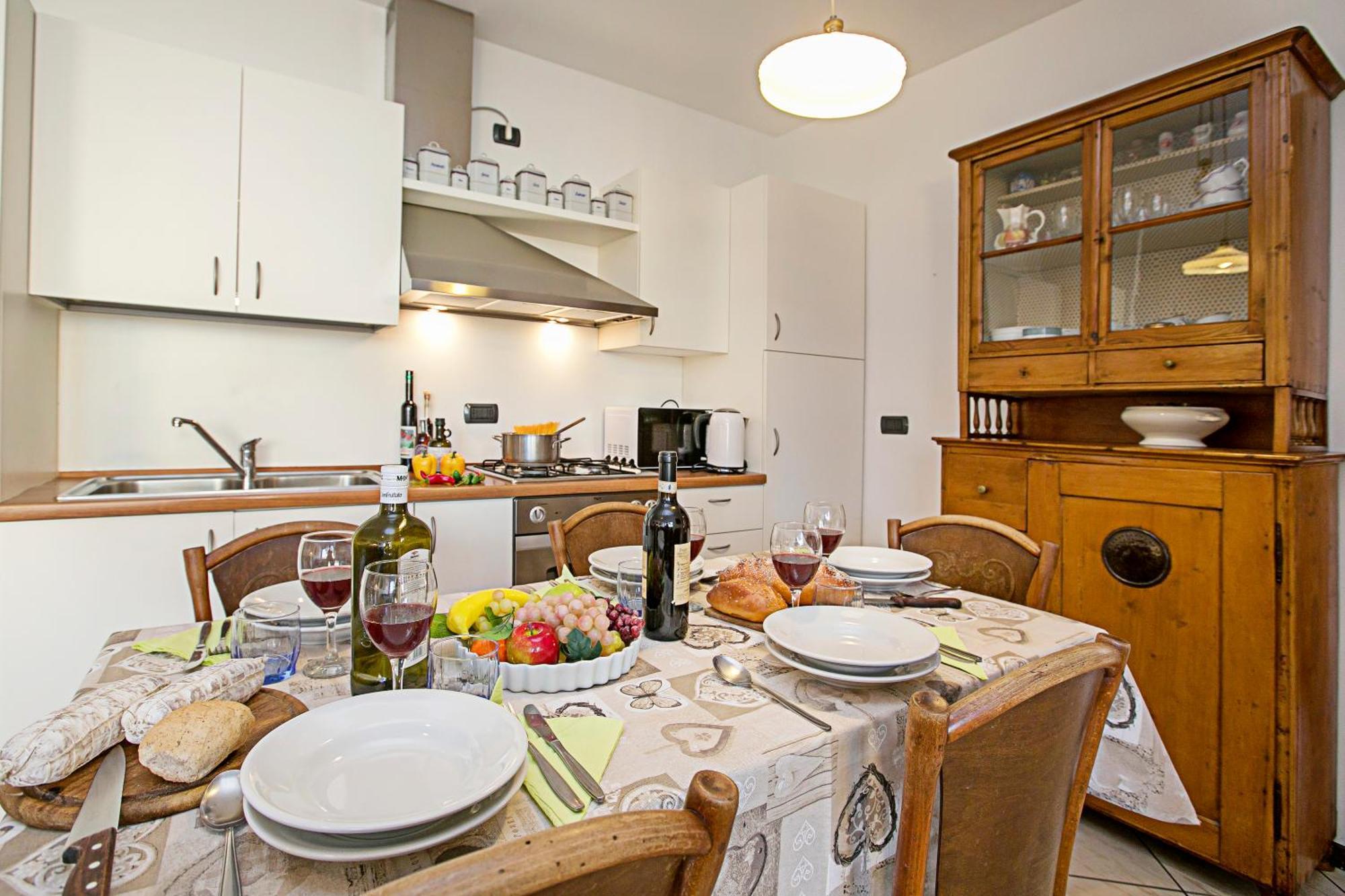 Riva Centro Apartment - Happy Rentals Екстериор снимка